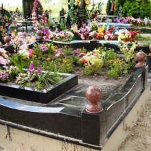 Цоколя, ограды, цветники из гранита_227