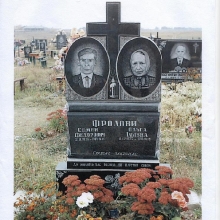 Двойной памятник с крестом из гранита, гранитный памятник для двоих с крестом