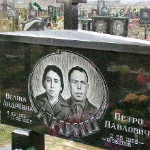 Двойной памятник с крестом из гранита, гранитный памятник для двоих с крестом