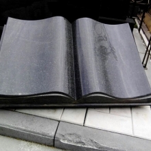 Гранитная книга на памятник